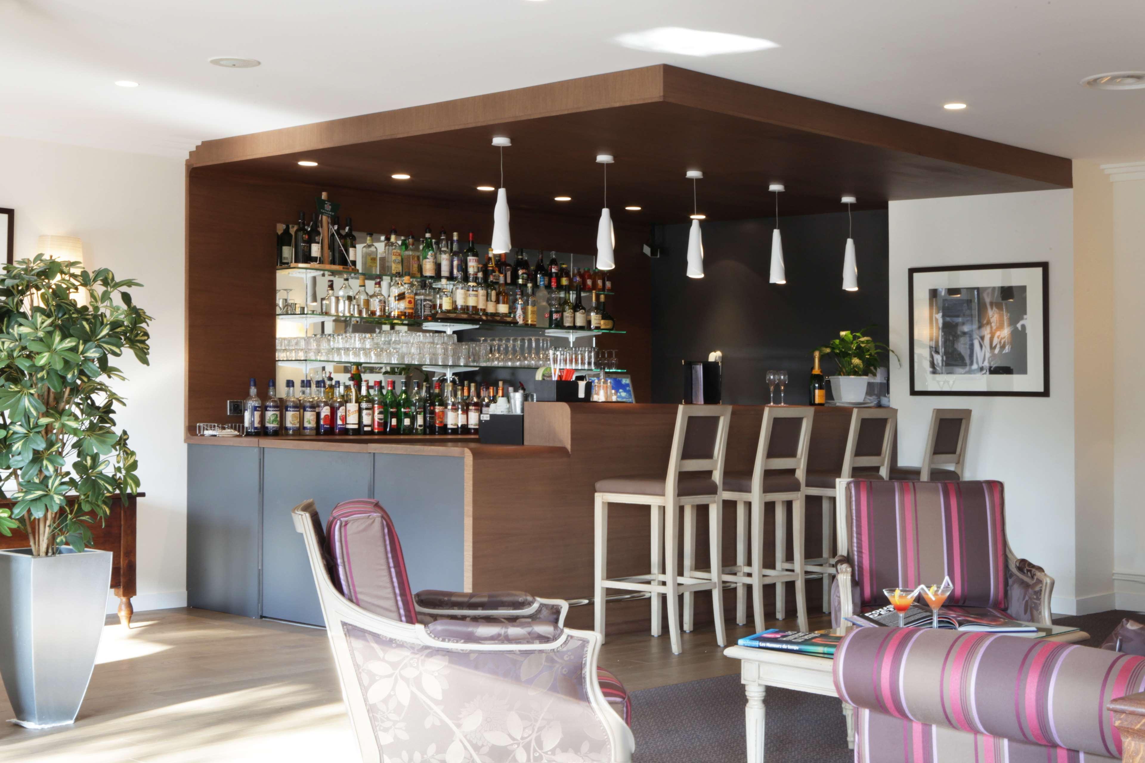 Best Western Plus Hostellerie Du Vallon Trouville-sur-Mer Bagian luar foto