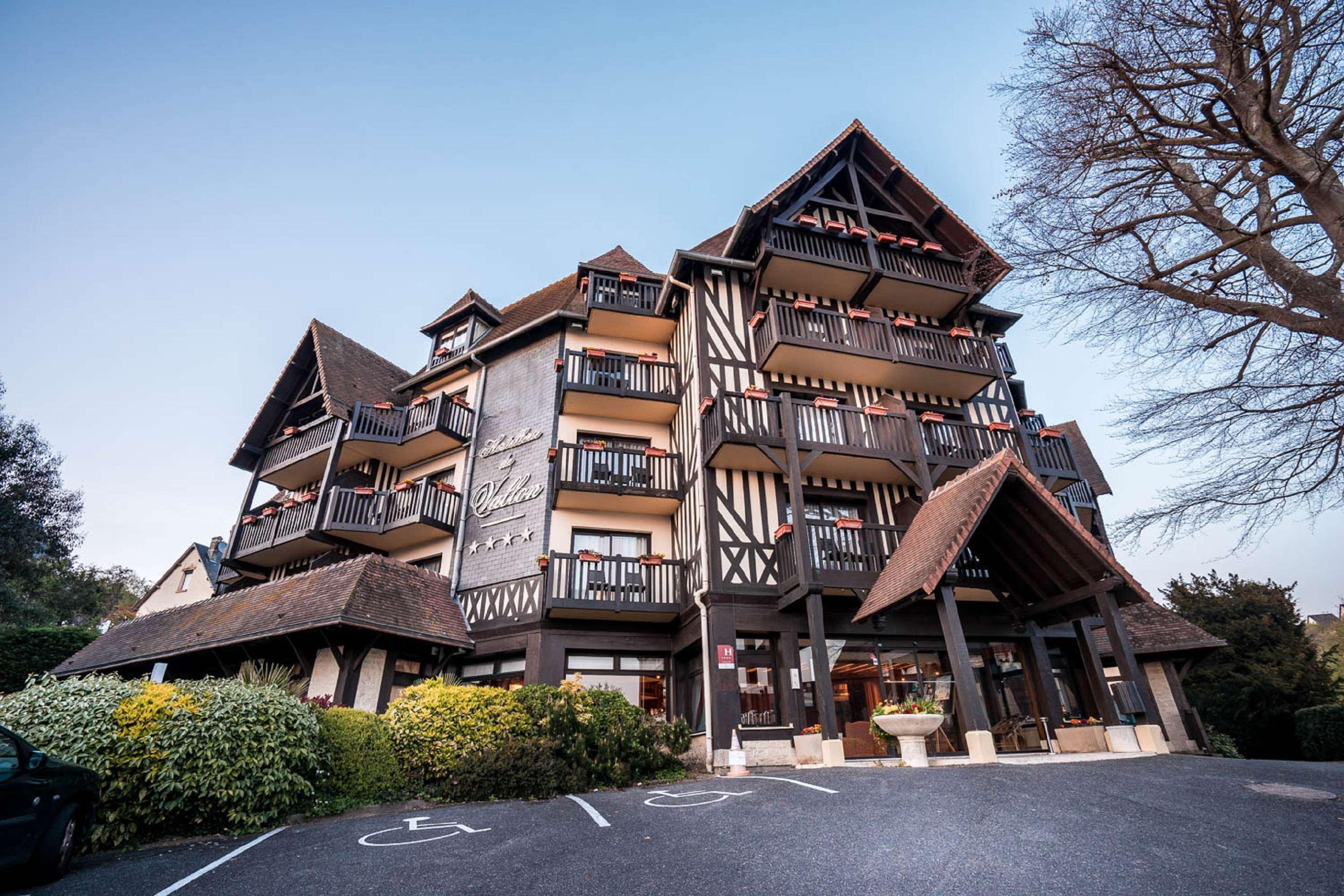 Best Western Plus Hostellerie Du Vallon Trouville-sur-Mer Bagian luar foto