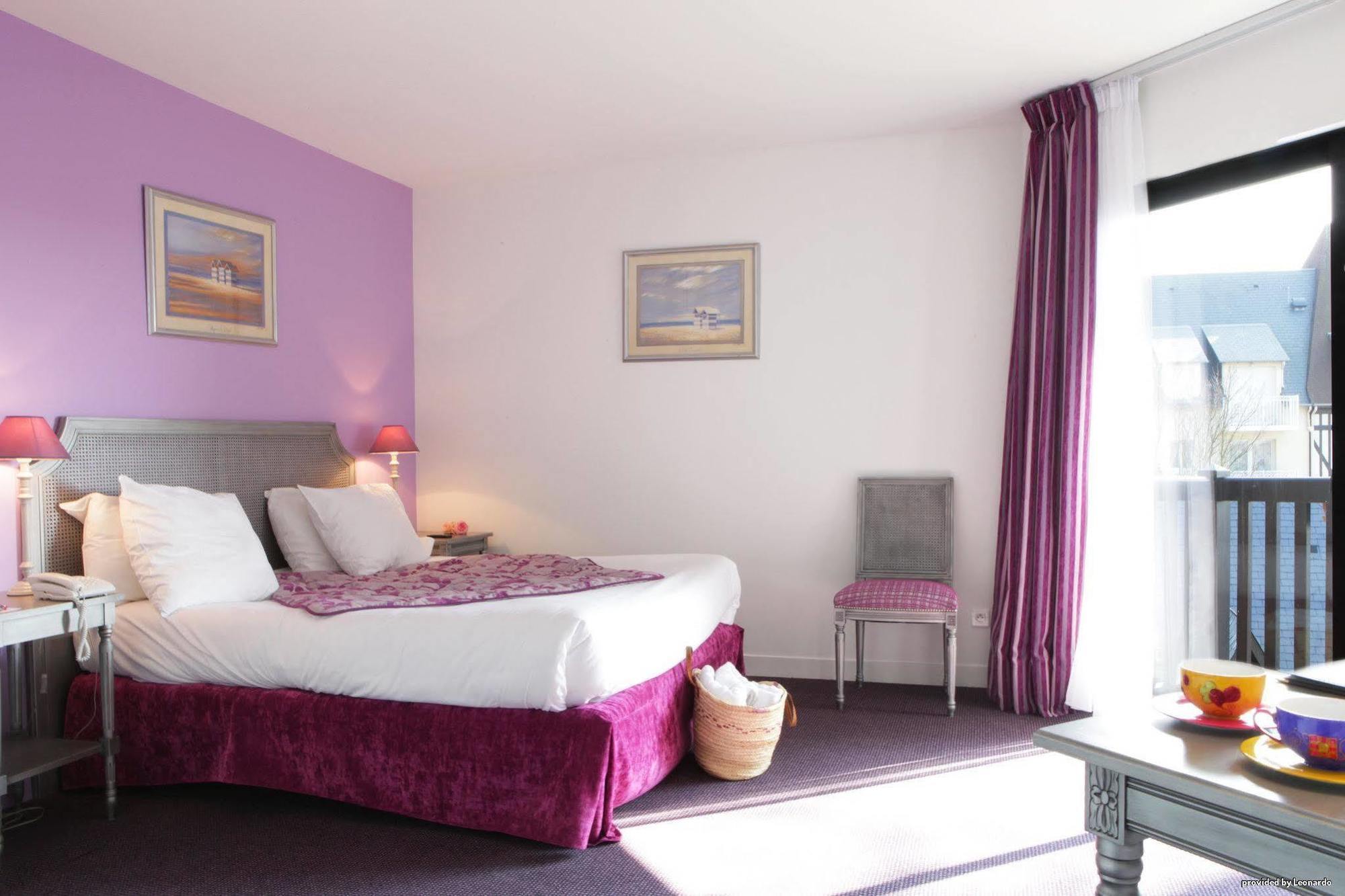 Best Western Plus Hostellerie Du Vallon Trouville-sur-Mer Bagian luar foto