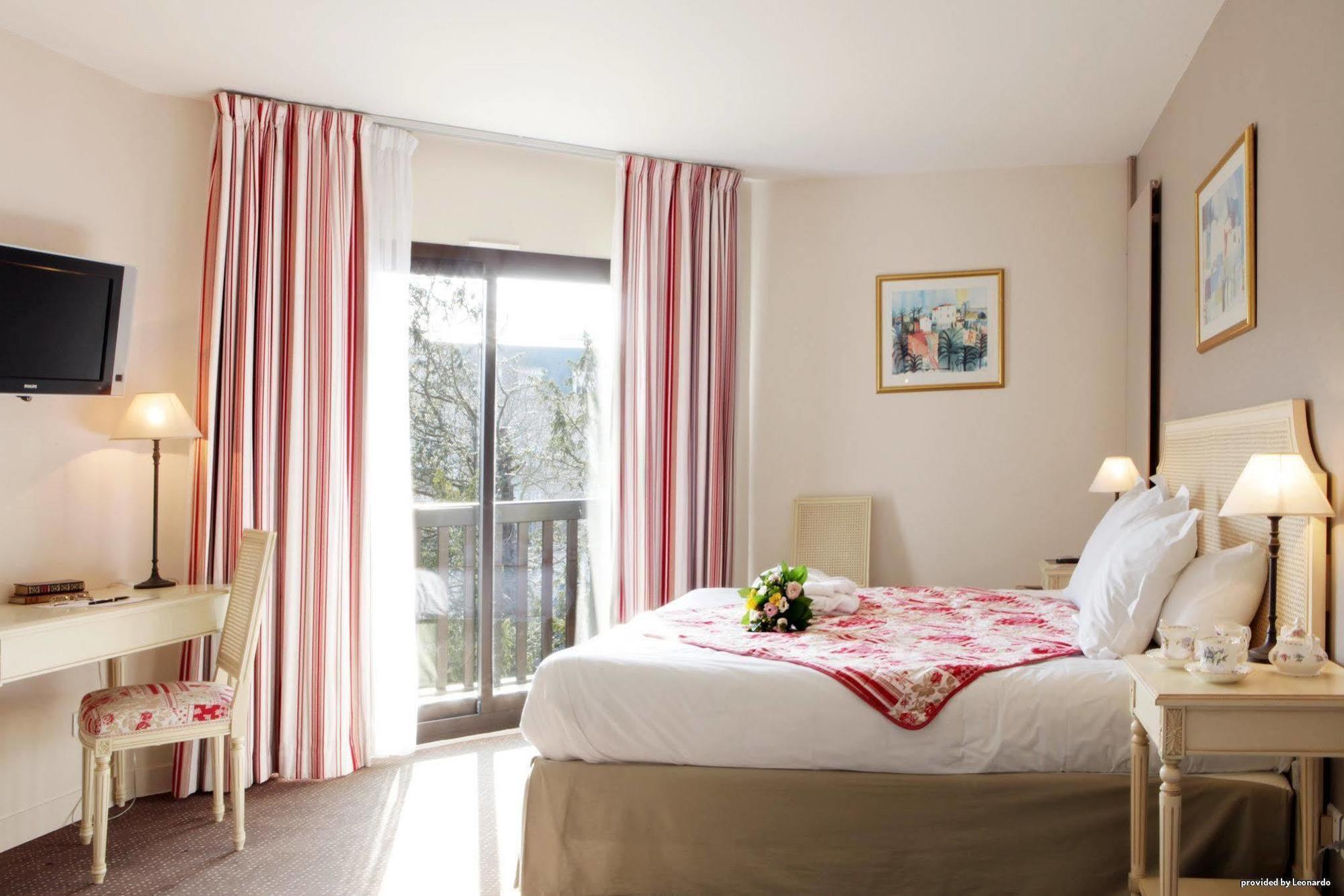 Best Western Plus Hostellerie Du Vallon Trouville-sur-Mer Bagian luar foto