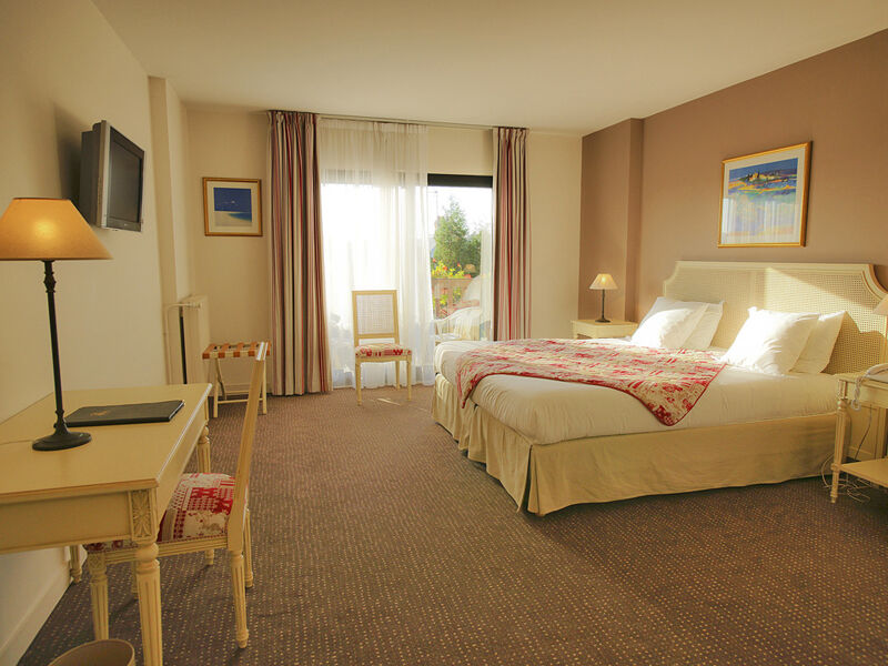 Best Western Plus Hostellerie Du Vallon Trouville-sur-Mer Bagian luar foto